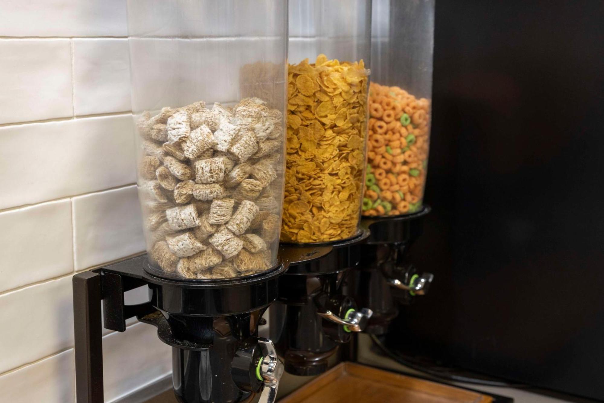 Hampton Inn Kent/Akron Area Εξωτερικό φωτογραφία