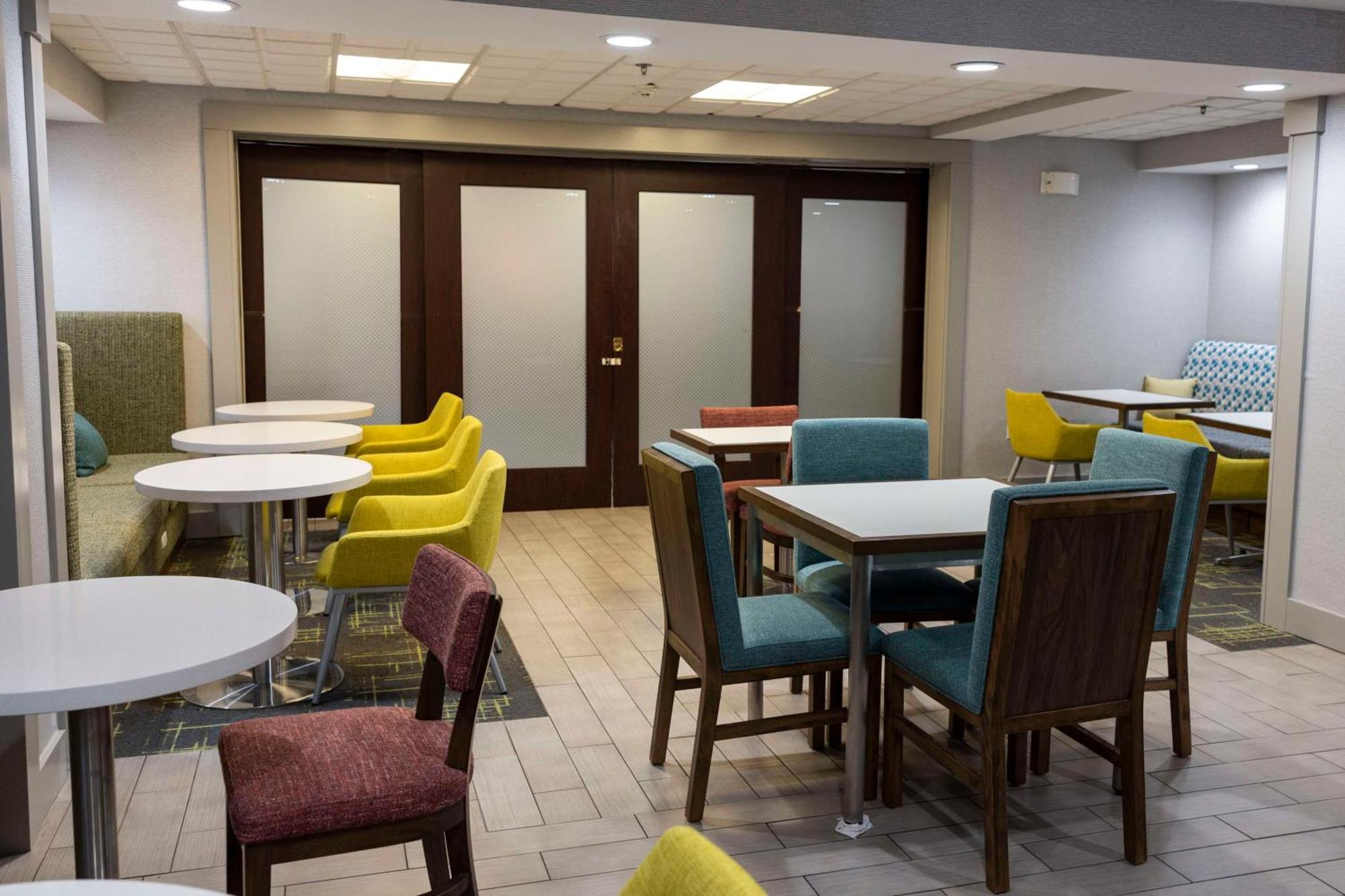 Hampton Inn Kent/Akron Area Εξωτερικό φωτογραφία
