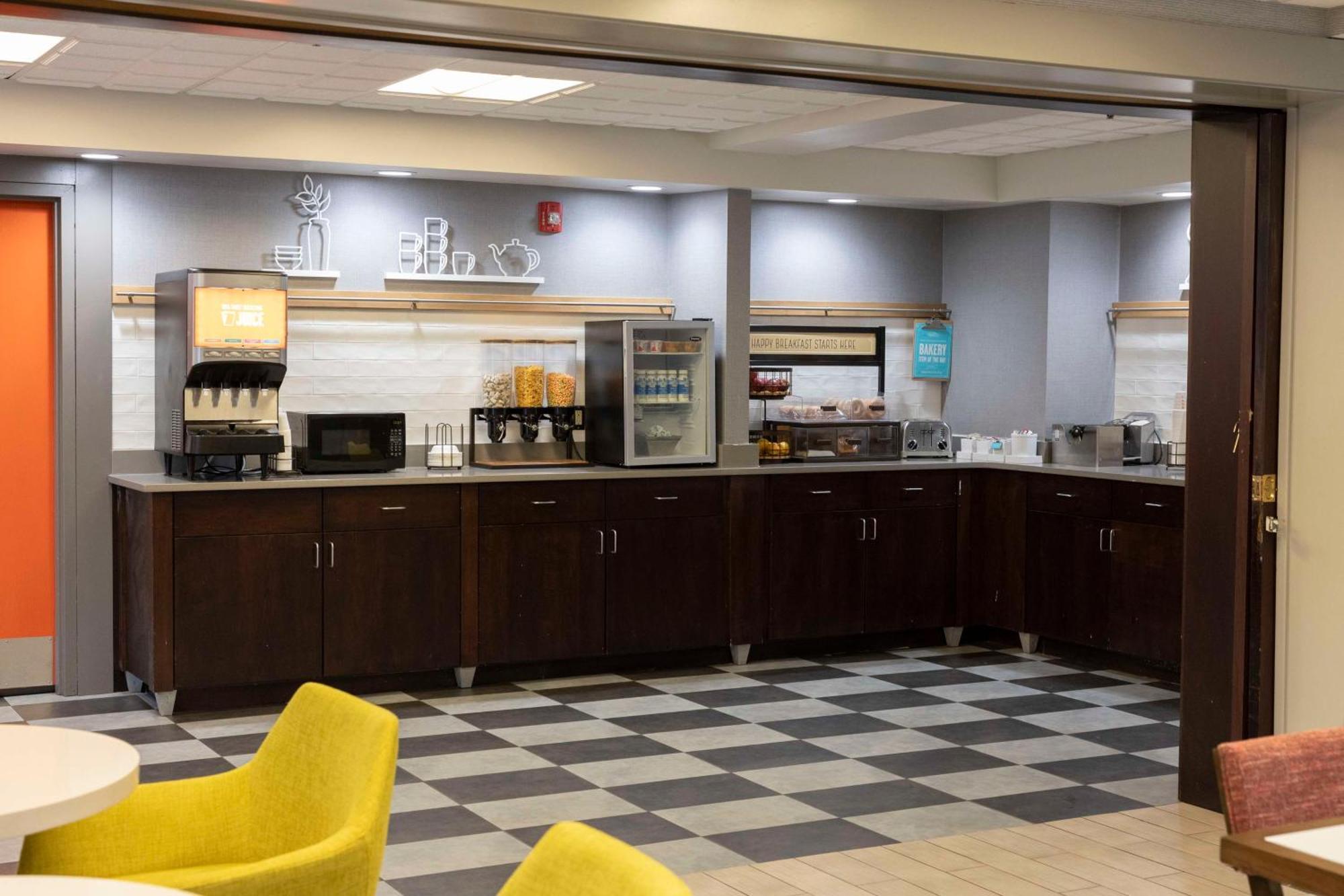 Hampton Inn Kent/Akron Area Εξωτερικό φωτογραφία