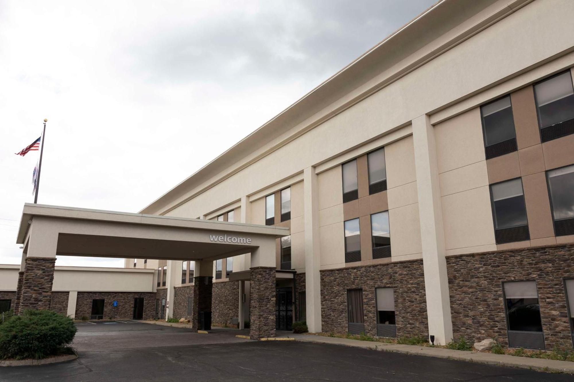 Hampton Inn Kent/Akron Area Εξωτερικό φωτογραφία